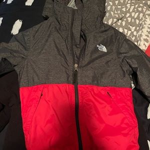 Boys small 7/8 Northface hooded winter coat
